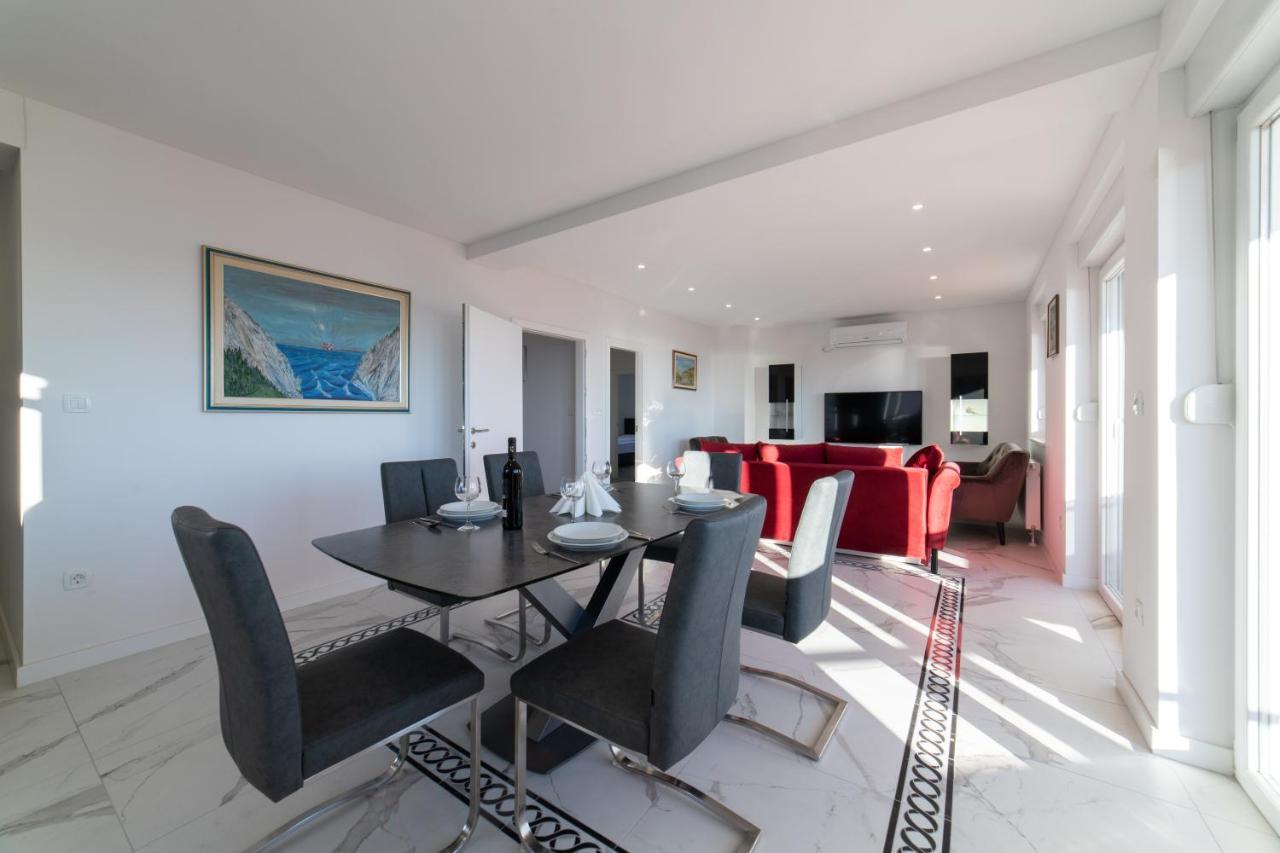 Apartments Katarina Kaštela Екстериор снимка