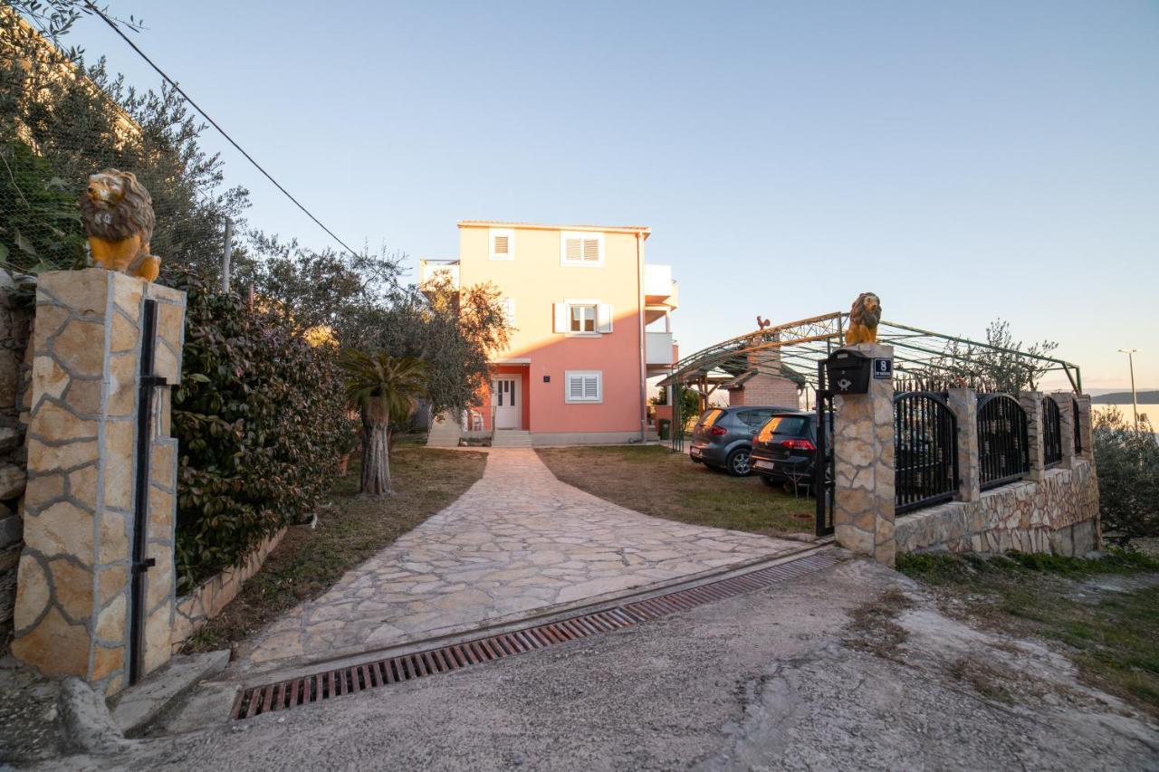 Apartments Katarina Kaštela Екстериор снимка