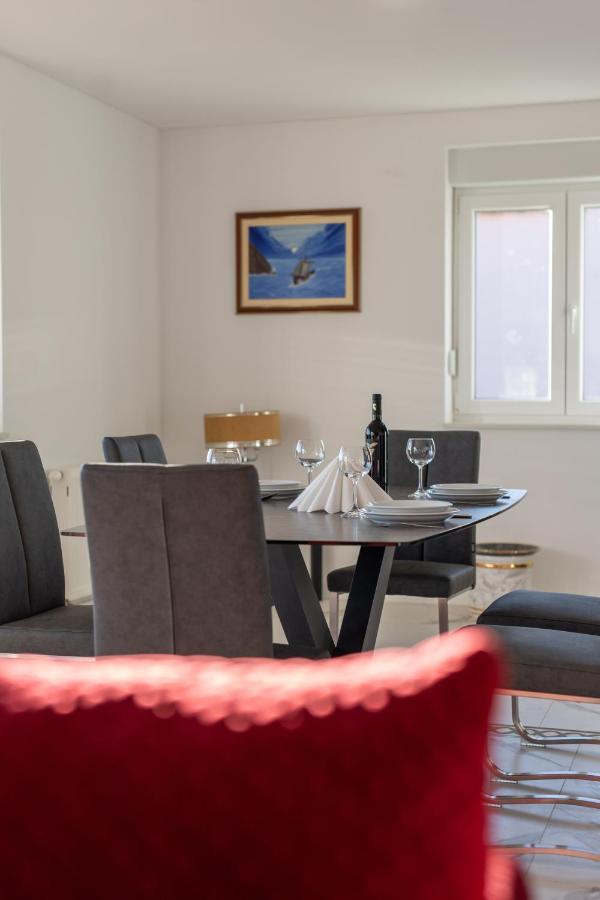 Apartments Katarina Kaštela Екстериор снимка