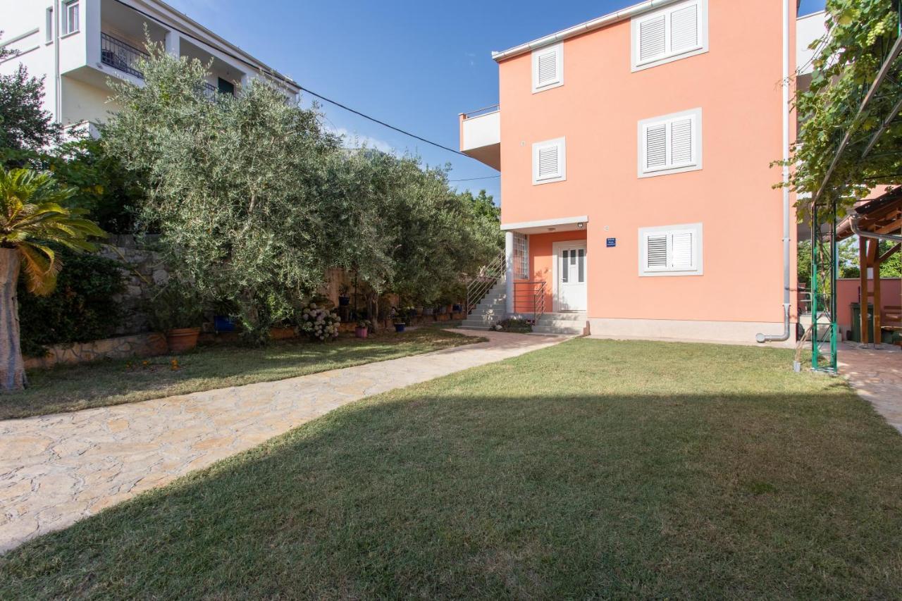 Apartments Katarina Kaštela Екстериор снимка